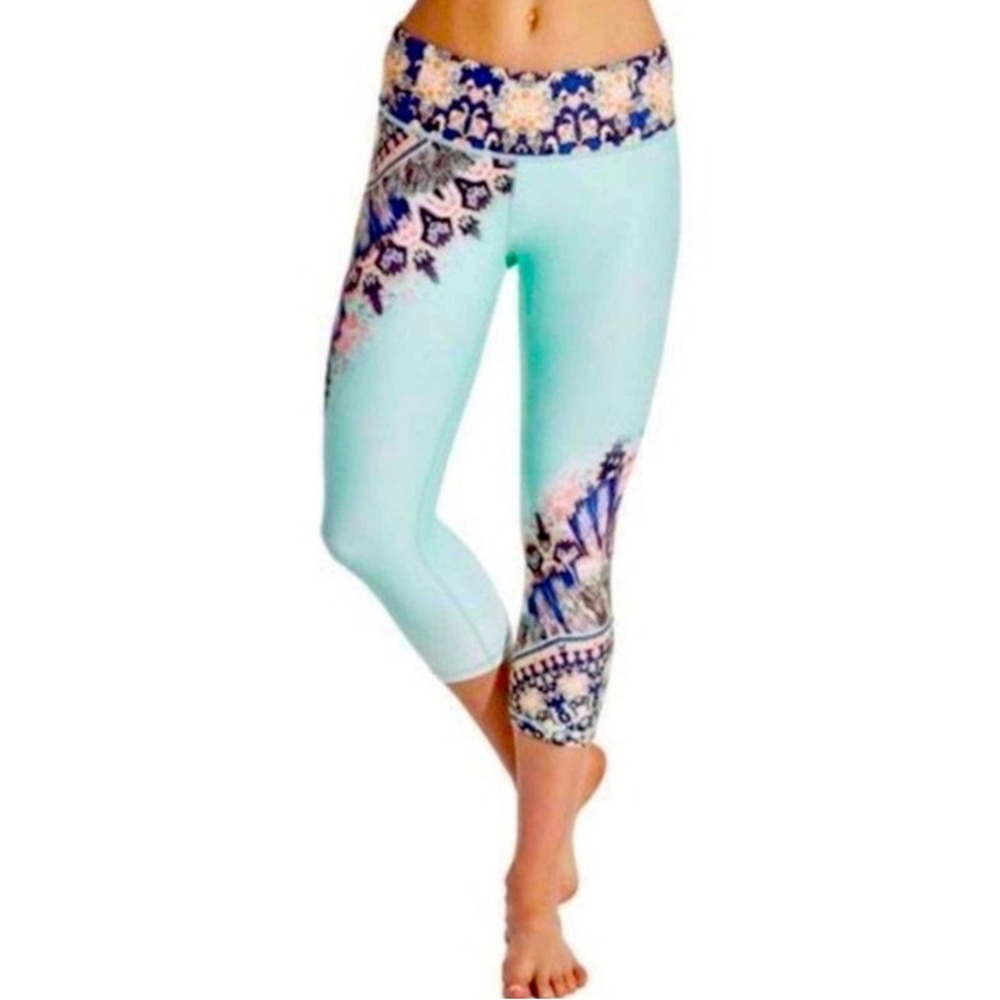 CALIA by Carrie Underwood Limited Edition Havana Athletic Capri- Size Small